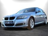 BMW 318i Touring *1HAND* TEMPOMT/KLIMA/PDC/GARANTIE - BMW 3er Reihe aus 2011: Kombi