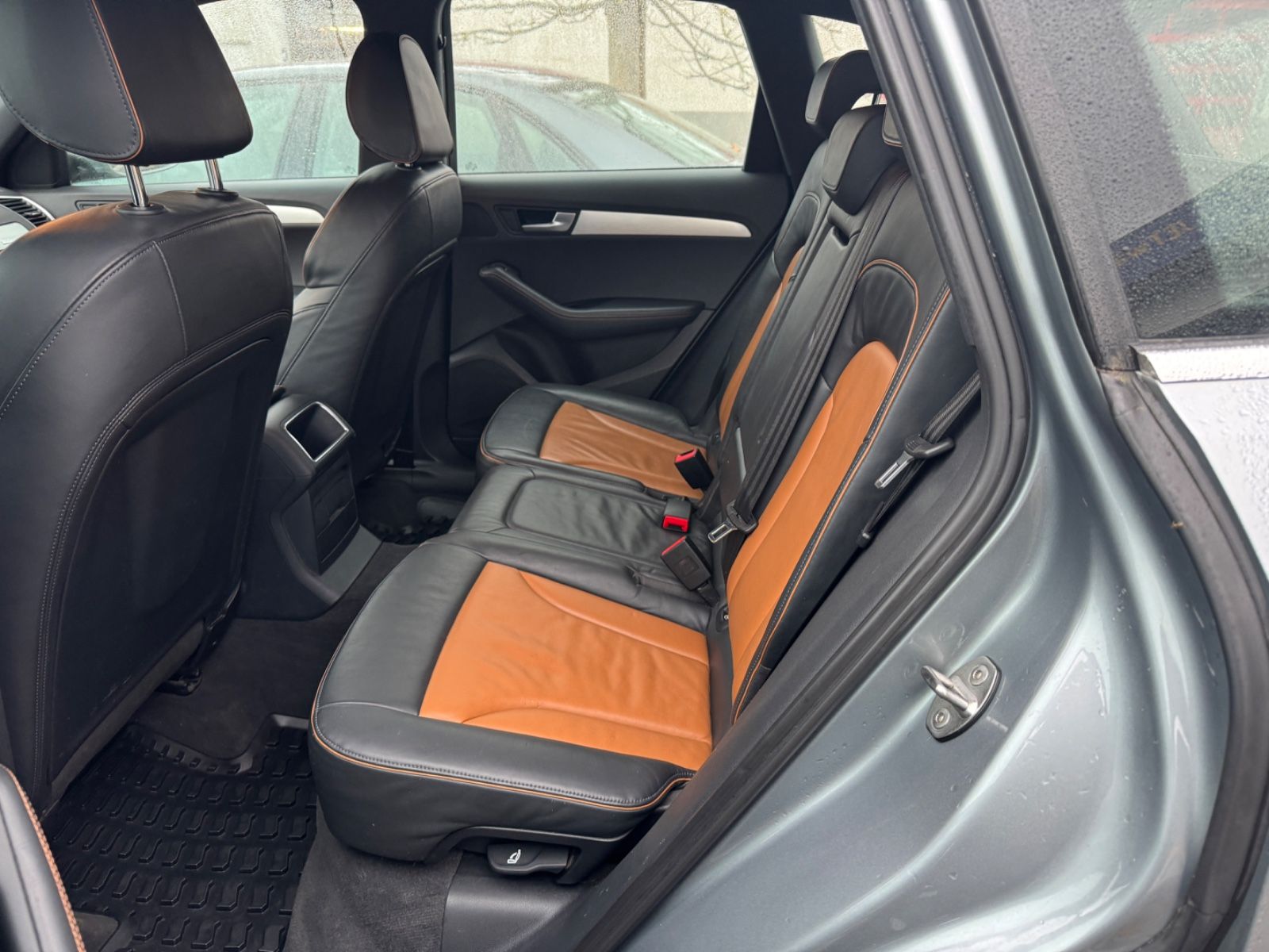Fahrzeugabbildung Audi Q5 2.0 TDI quattro S Line Leder+Navi+Xenon