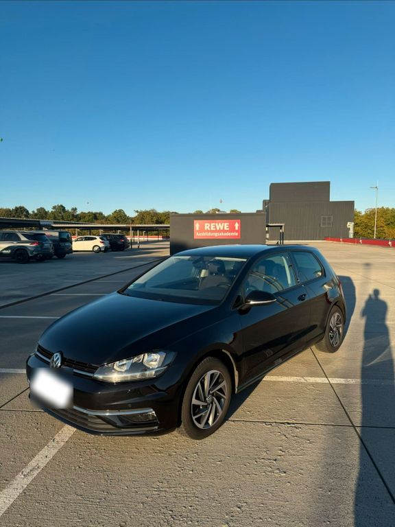 Image of Volkswagen Golf
