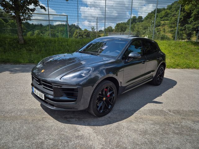 Porsche Macan S