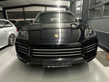 Porsche Cayenne - 2