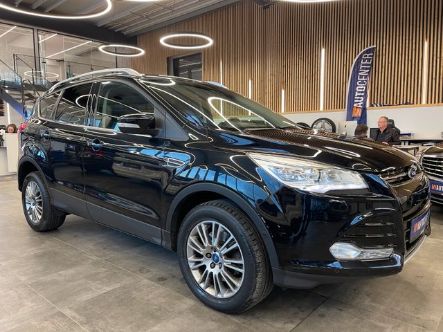 Ford Kuga Titanium *PANO*PDC*SHZ*BI-XENON*