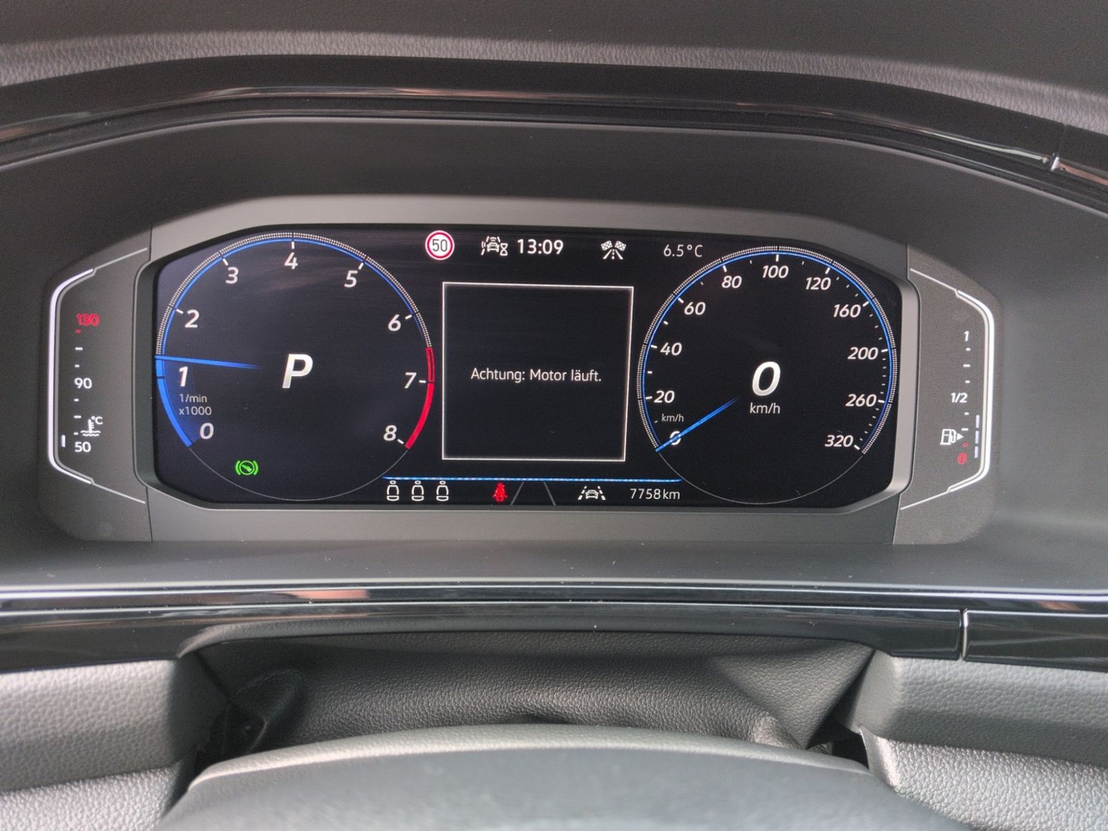 T-Roc R DSG AKRAPOVIC+AHK+PANO+KAMERA+MATRIX