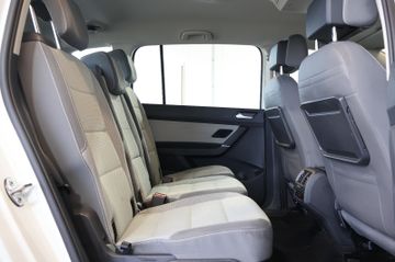Volkswagen Touran Comfortl. 1.5 TSI AID+ACC+CARPLAY+7 SITZE
