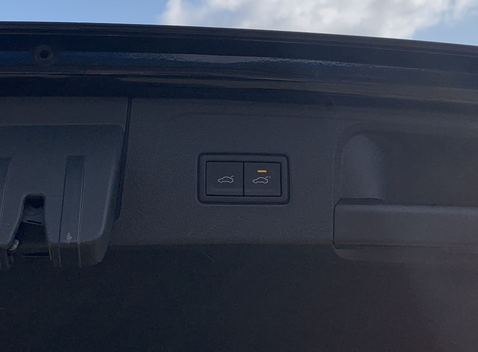 Fahrzeugabbildung Volkswagen Passat Variant 2.0 TDI*Elegance*AHK*Leder*Matrix