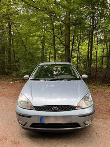 Ford Focus 1.6i 16V Neue TUV