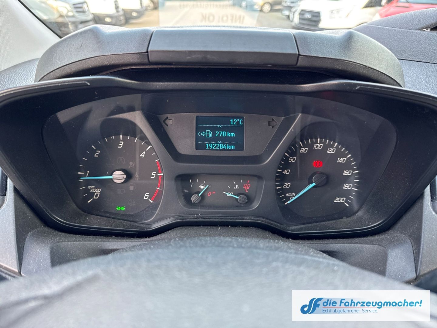 Fahrzeugabbildung Ford Transit Custom Kombi 300 L1 2.2 TDCi *1889 *EXPO