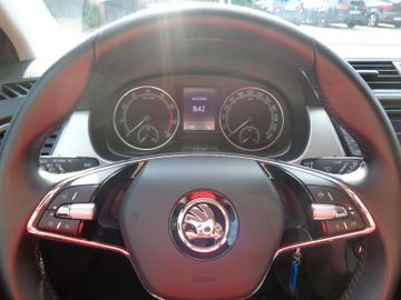 Bild 6 Skoda Fabia 1.0 TSI Combi Amb NAVI PDC SHZ GJR SML BT