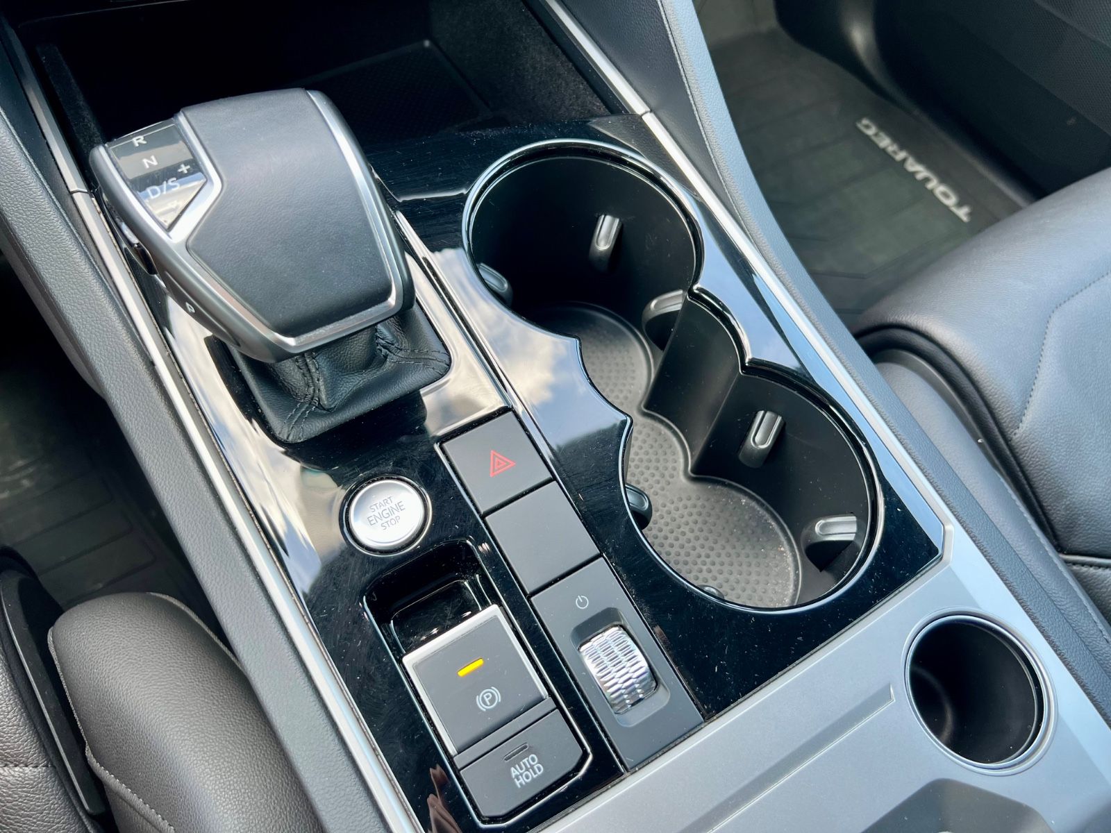 VW Touareg 4Motion AAC LEDER SHZ STHZG