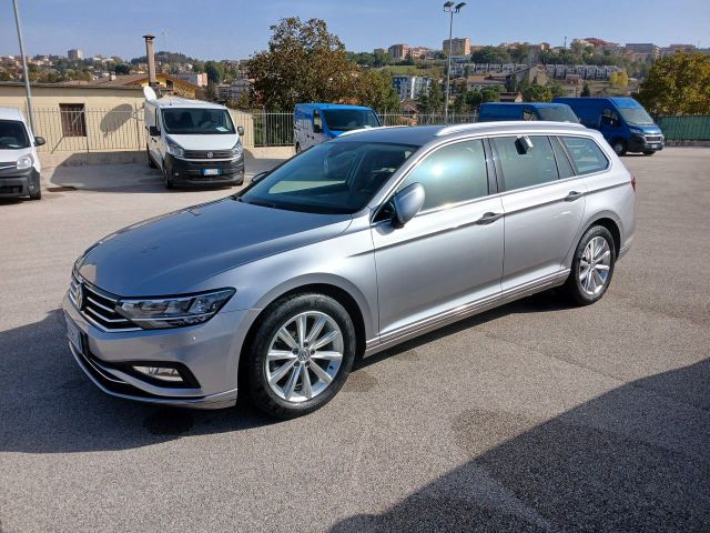 Volkswagen Passat 1.6 TDI DSG 2019 AUTO