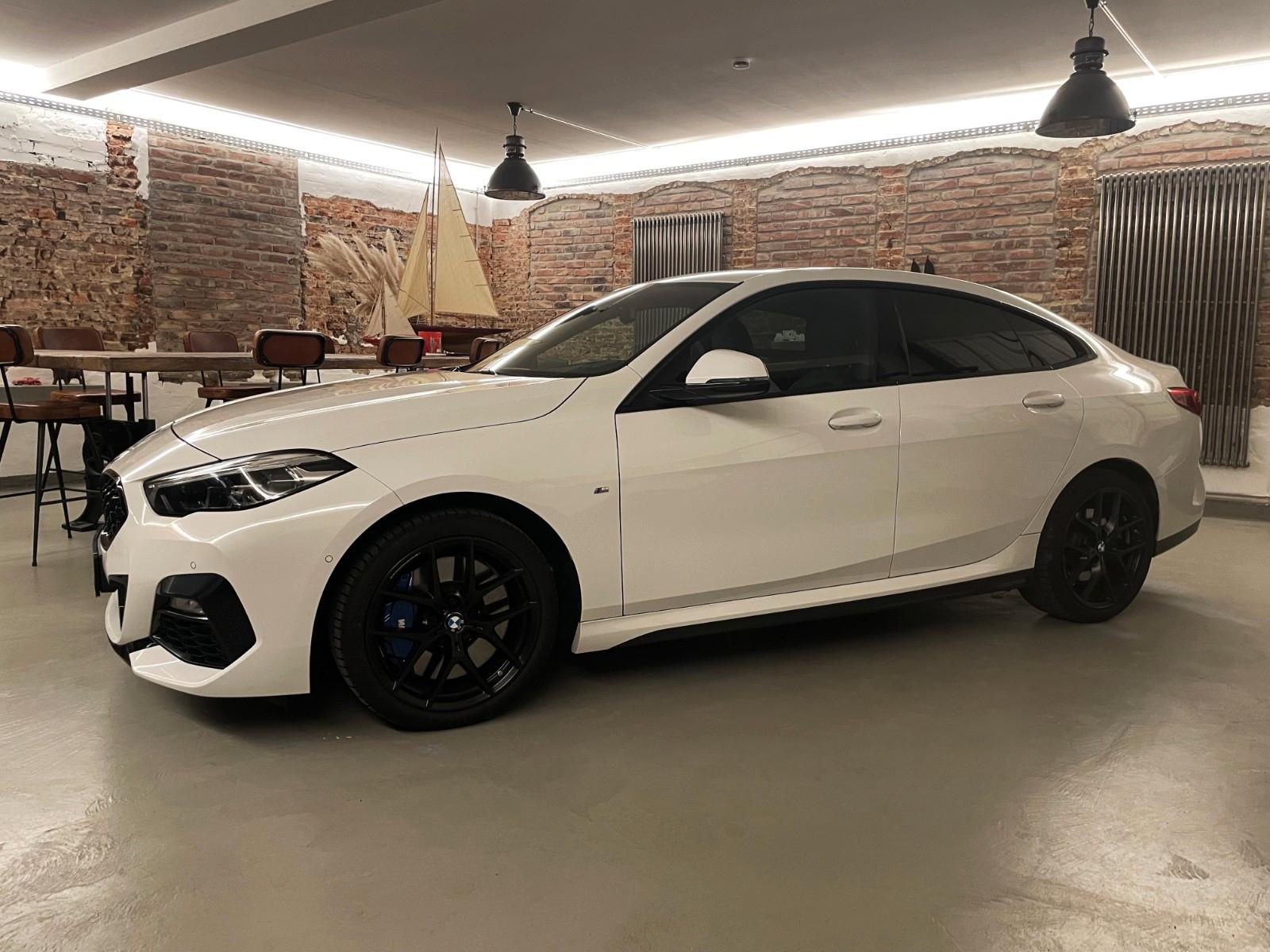 BMW 218iA ACC M Sportbremse el. Sitze Leder Panorama