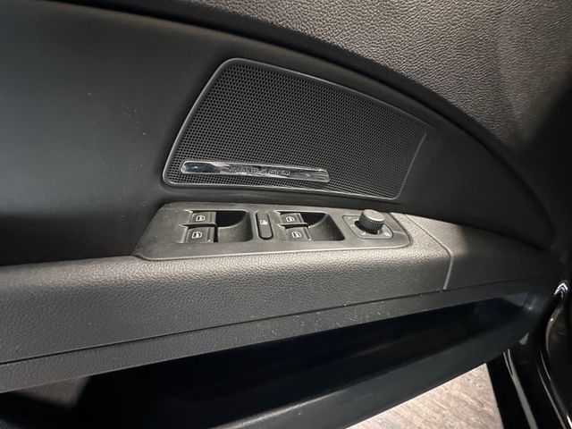 Fahrzeugabbildung Skoda Superb Combi Laurin & Klement*PANO*STANDHZG.*1.H