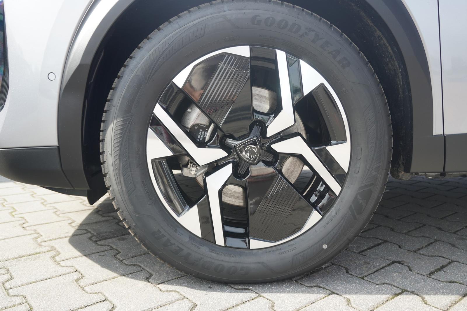 Peugeot 2008 GT 1.2 Hybrid 145 Aut. LED ACC Navi 360°