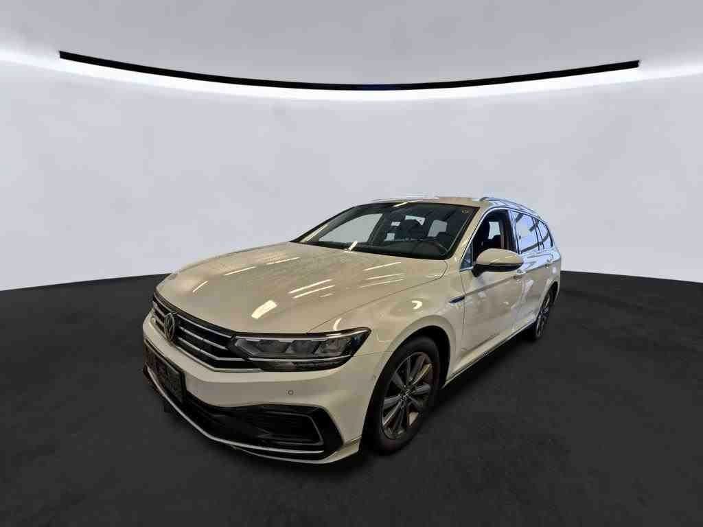 VW Passat Variant GTE Aut. LED Navi SHZ ACC PDC AHK