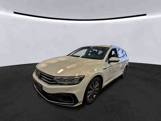 VW Passat Variant GTE Aut. LED Navi SHZ ACC PDC AHK