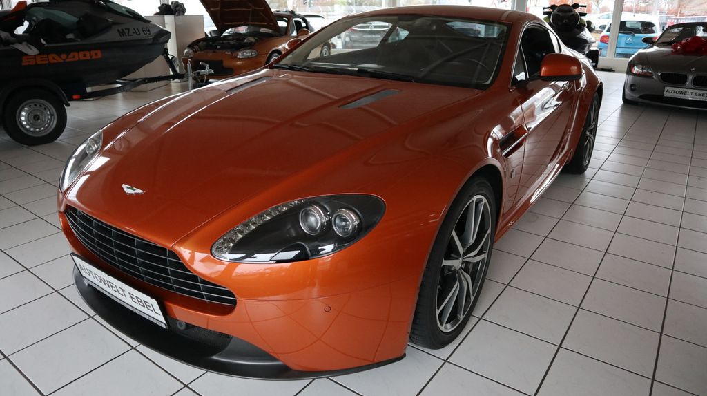 Aston Martin V8 Vantage