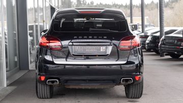 Porsche Cayenne - 5