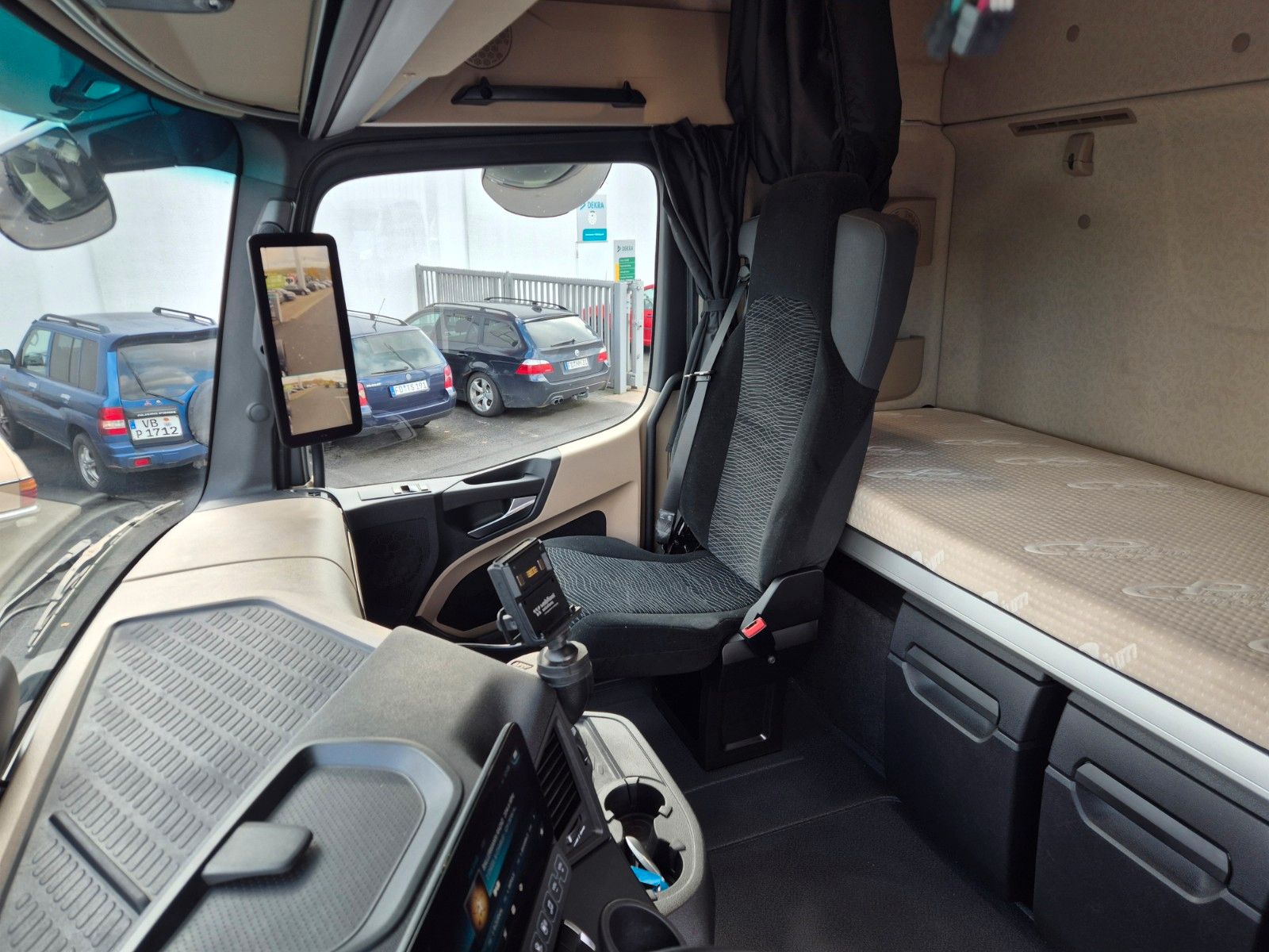 Fahrzeugabbildung Mercedes-Benz Actros 1848 LS Hydraulik Reatarder Standklima