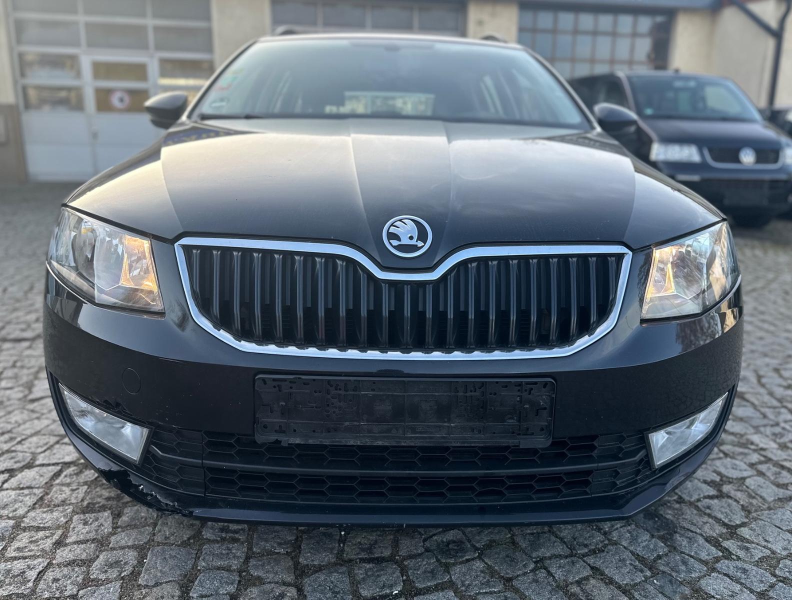 Skoda Octavia Combi Ambition/Navi/AHK/SHZ