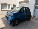 Smart ForTwo Cabrio, PDC,SHZ,Kamera,LED,Tempomat,22KW - mit Elektro-Antrieb: Cabrio