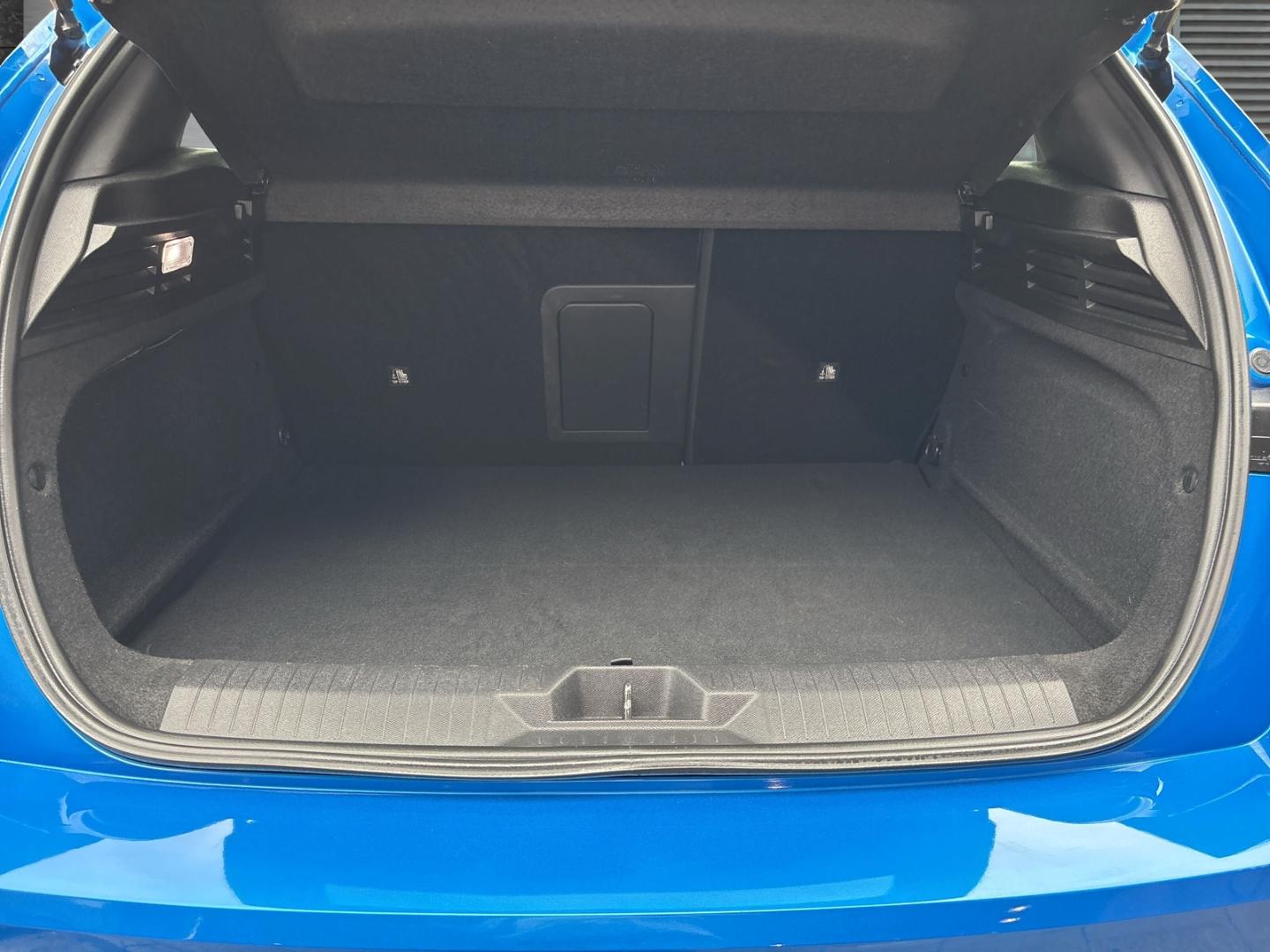 Opel Astra Electric Ultimate AT NAVI El. Panodach 360