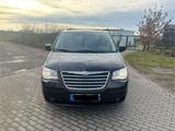 Chrysler Grand Voyager Touring *Automatik *7.Sitz *TÜV - gebrauchte Chrysler Grand Voyager aus dem Jahr 2009