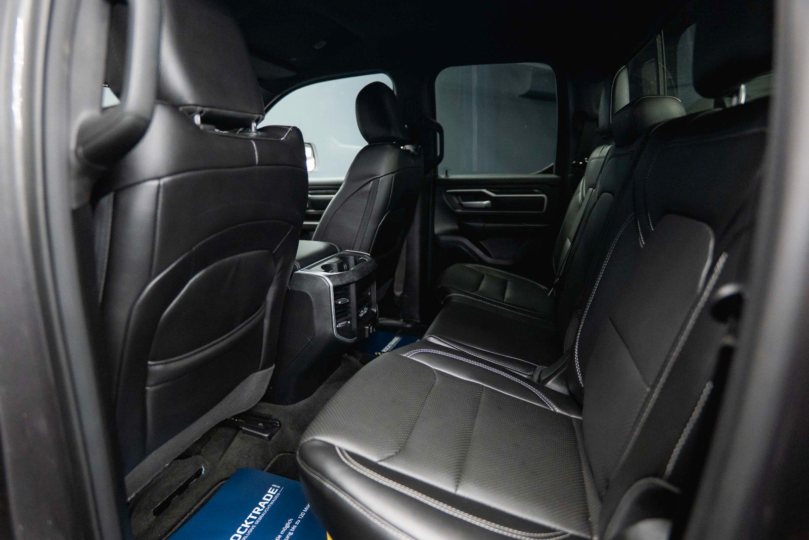 Fahrzeugabbildung Dodge RAM 5.7 V8 HEMI 4x4 Night Limited Longbed 19%