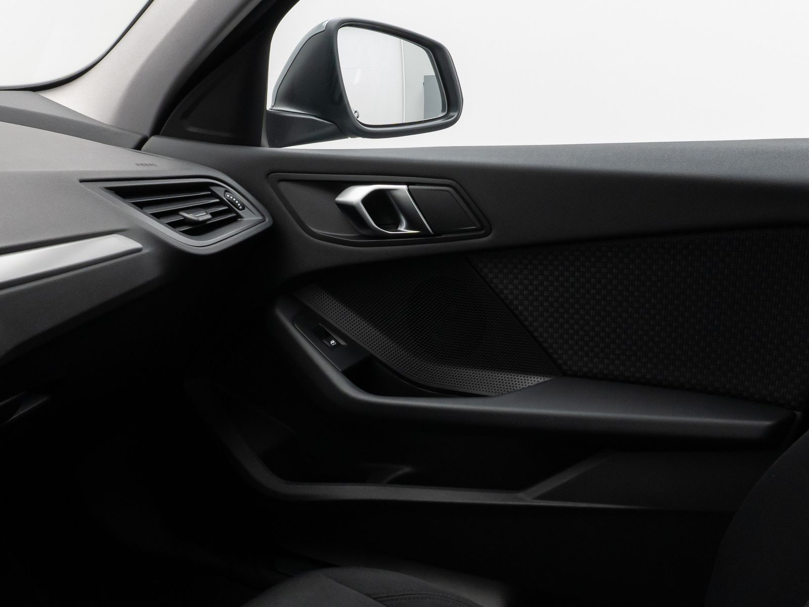 Fahrzeugabbildung BMW 118i DAB CockPitPro PDC LED Geschwindigkeitsreg