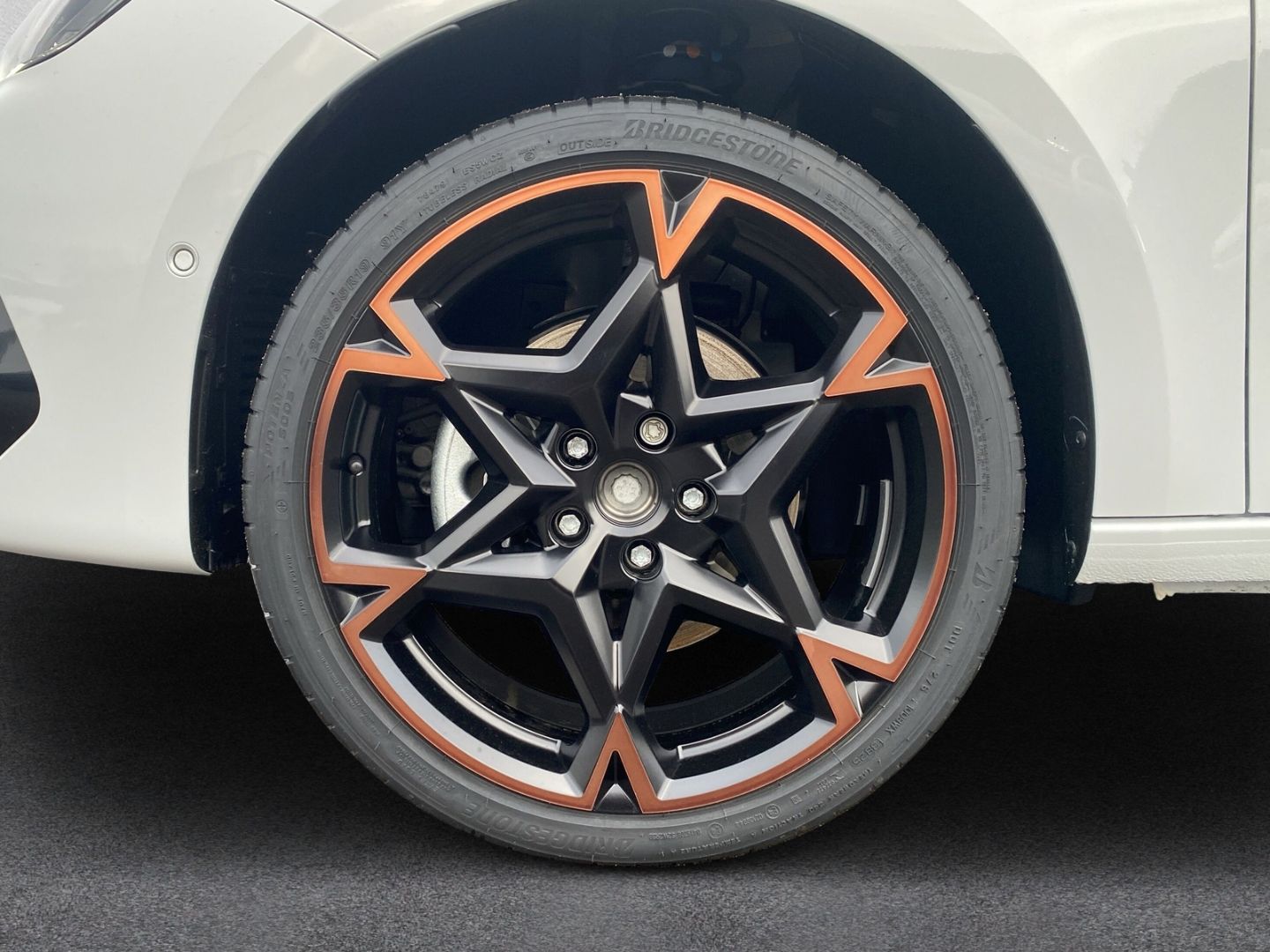 Fahrzeugabbildung CUPRA Leon ST 1.5 e-Hybrid 150kW*Int.Drive*NAVI*MATRIX
