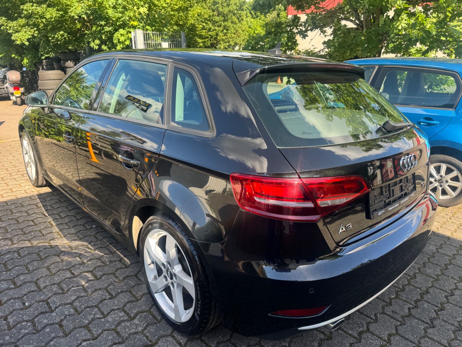 Fahrzeugabbildung Audi A3 Sportback sport Navi+LED+Bluetooth