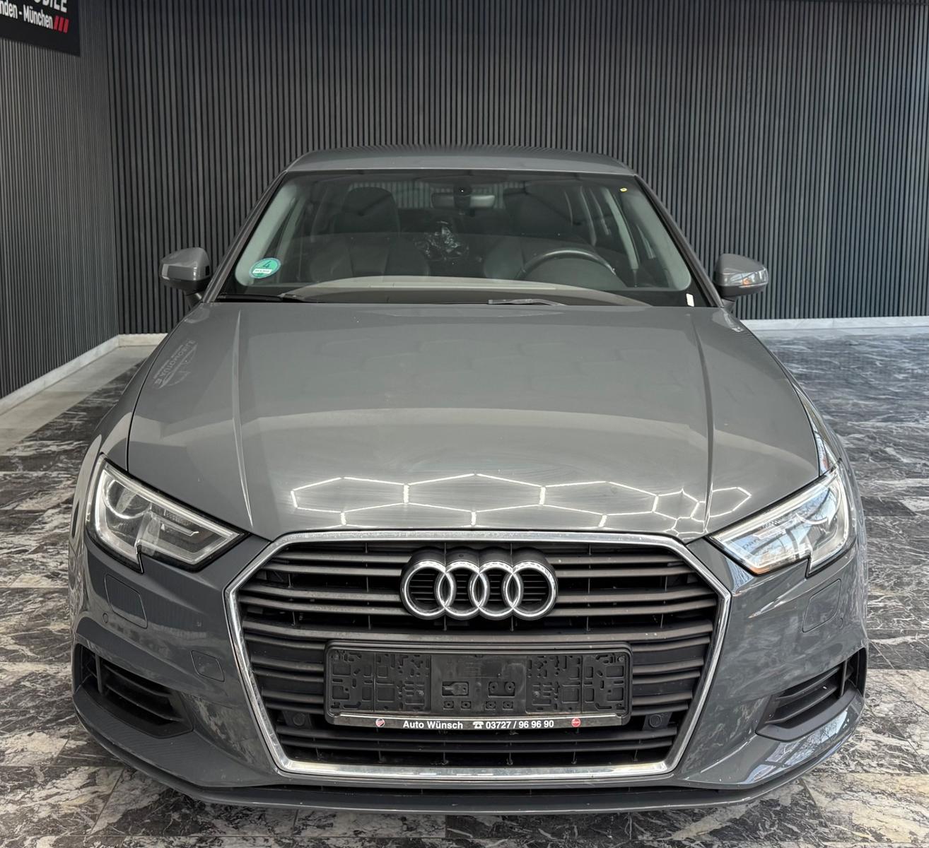 Audi A3 Limousine 30 TFSI Sport Automatik*Leder*RFK*