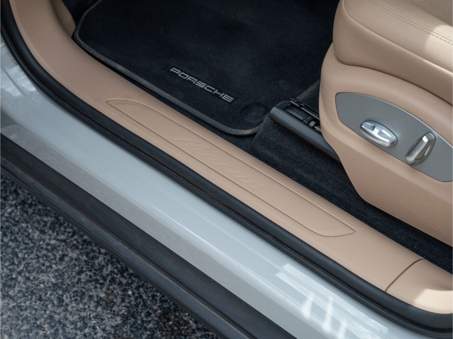 Porsche Macan Panorama Dachsystem Rückfahrkamera DAB foto 23