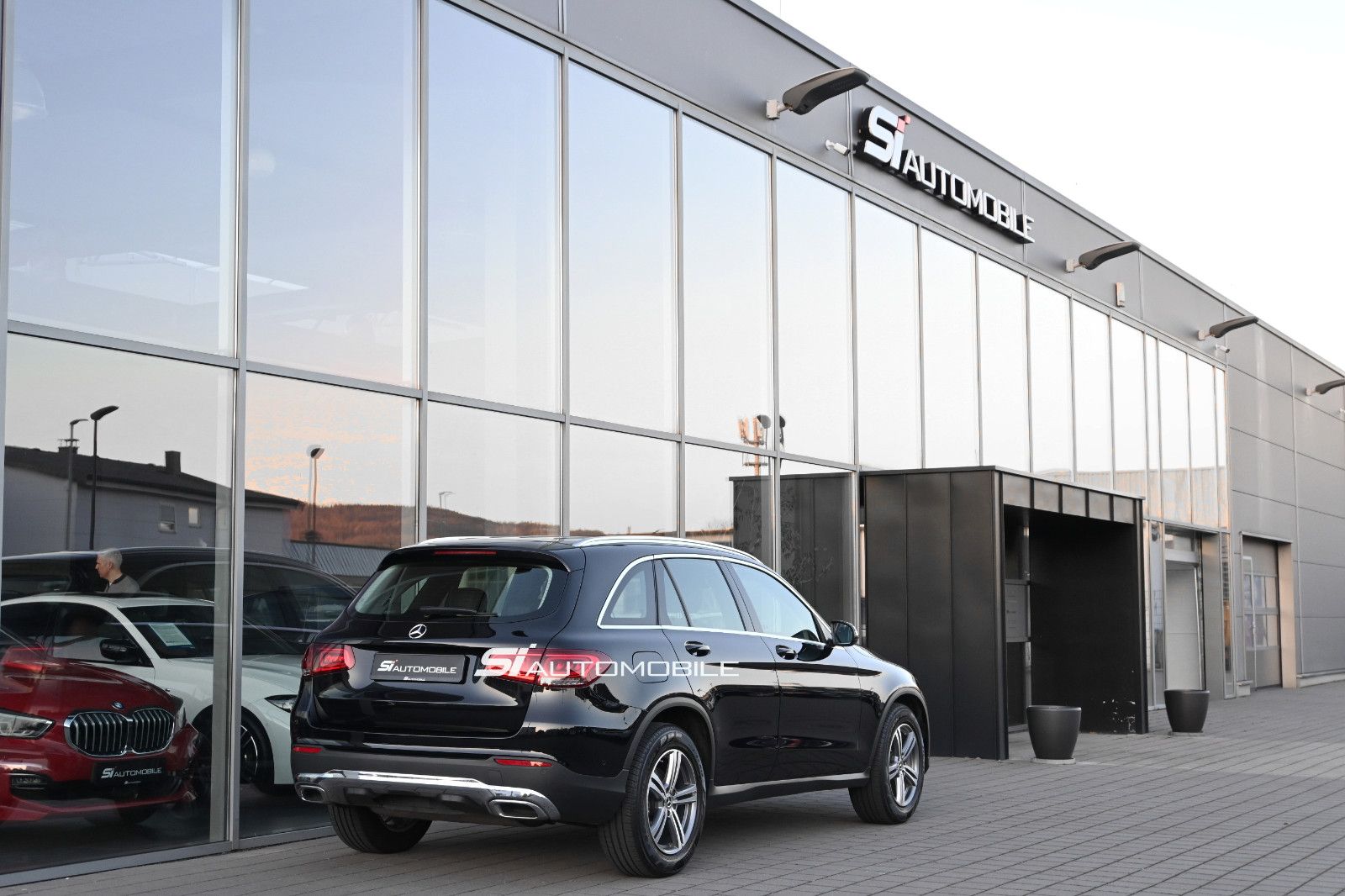 Fahrzeugabbildung Mercedes-Benz GLC 300 4MAT. °AHK°AMG INTERIEUR°SOUND°KAMERA°
