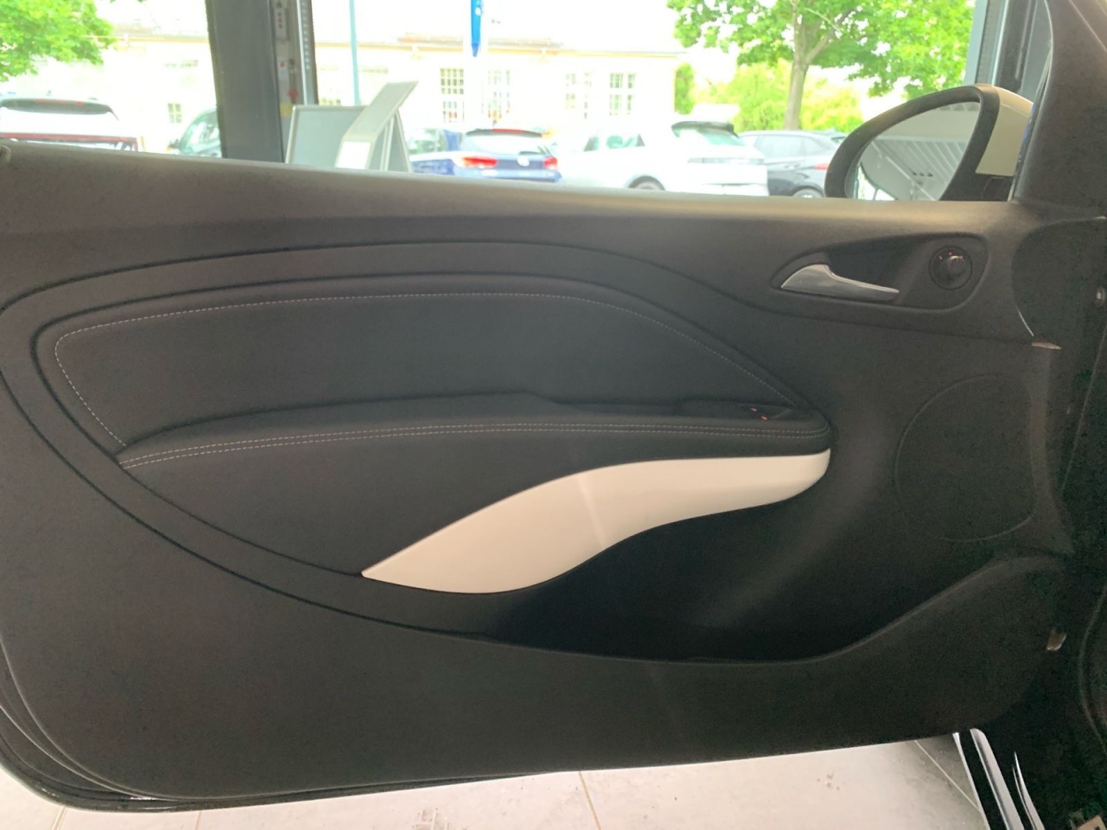 Fahrzeugabbildung Opel Adam 1.4 Open Air 120 Jahre S/S