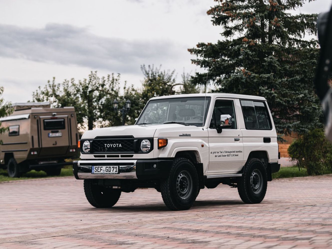 Toyota Land Cruiser GDJ 71 LX+ imagem 2