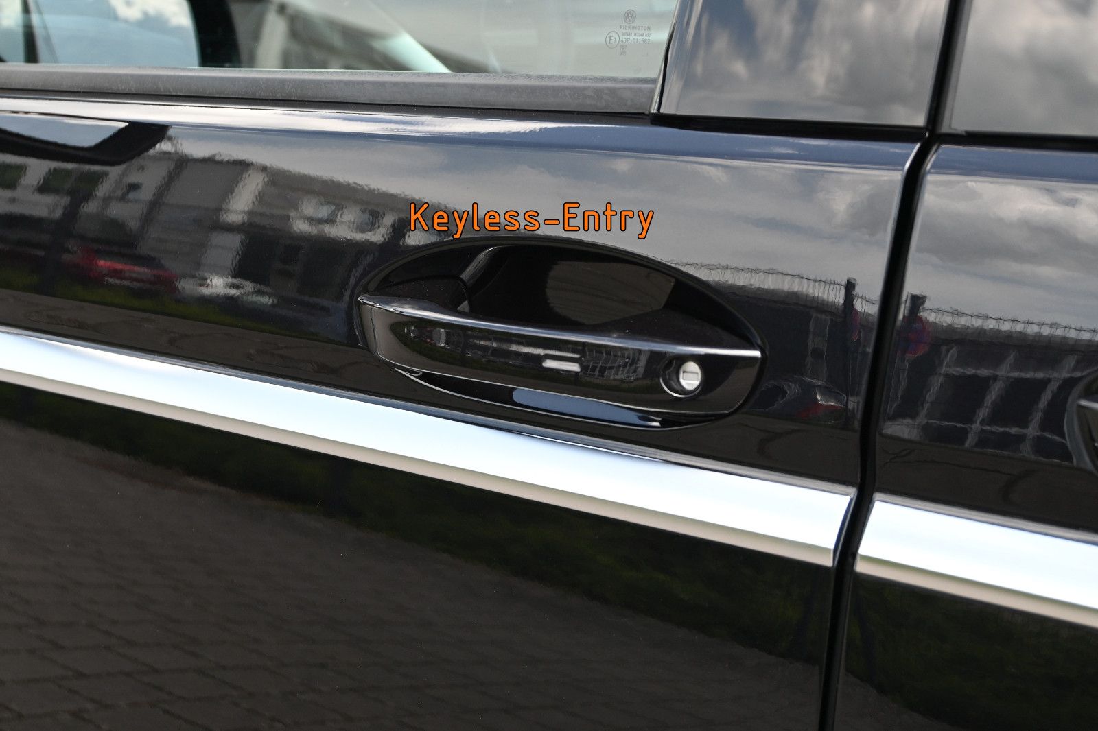 Fahrzeugabbildung Volkswagen T7 Multivan 2.0 TDI DSG Style Lang °UVP 82.348€°