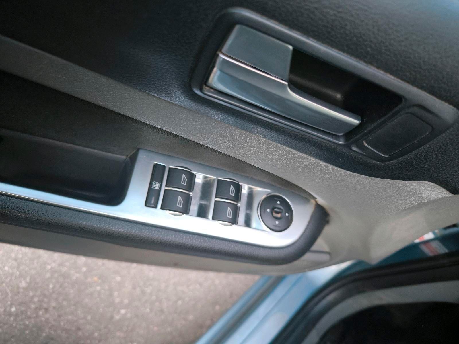 Ford Focus 2009 — photo 13
