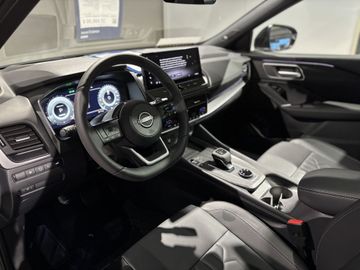 Fotografie 14 des Nissan Qashqai 1.3 DIG-T 4x4 MHEV Xtronic Tekna Pano Bo