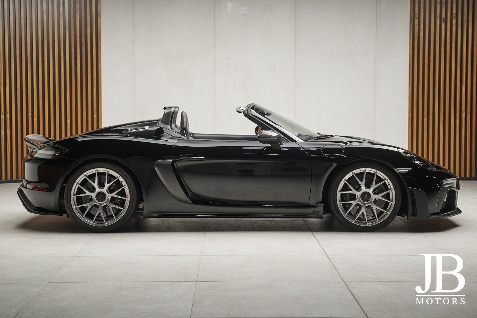 Fahrzeugabbildung Porsche Spyder RS Weissach PCCB Lift Magnesium Chrono