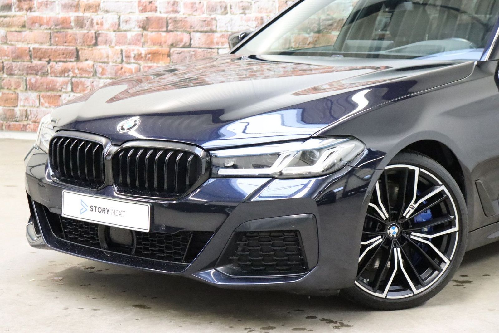 BMW 530 5 Serie Touring 530d High Executive M Sport imagem 2