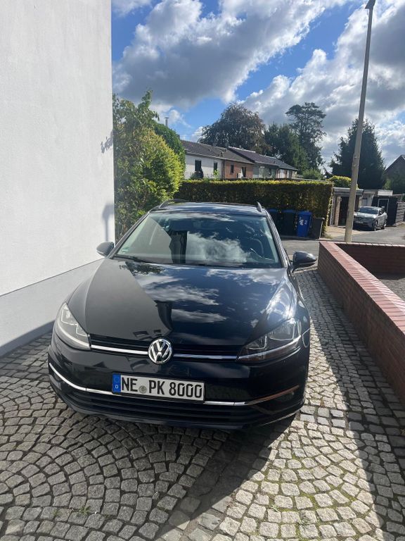 Image of Volkswagen Golf