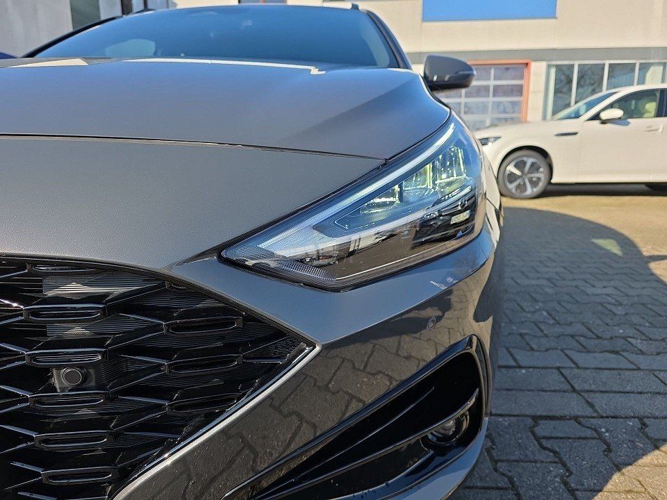 Fahrzeugabbildung Hyundai i30 Kombi 1.0T 100PS DCT ADVANTAGE