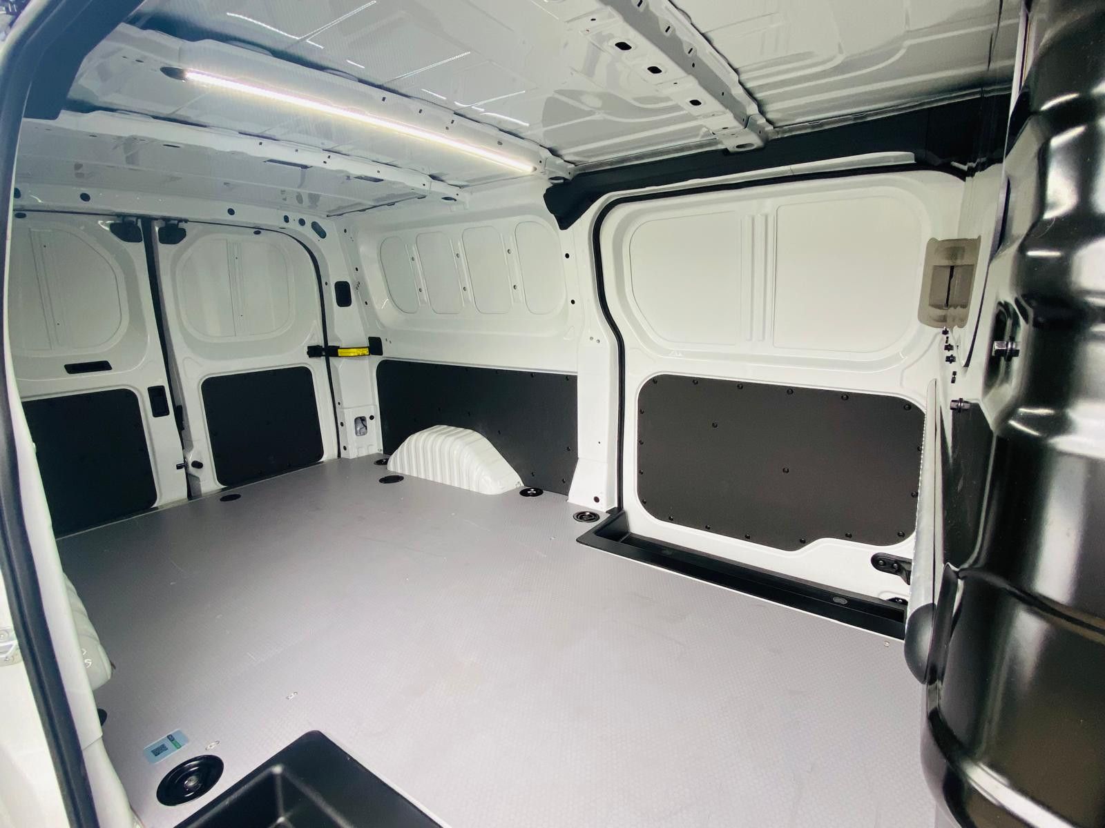 Fahrzeugabbildung Maxus eDeliver 7 L2 3,5 77kwH 3SI+NAVI+LED+SHZ+KAM+ACC