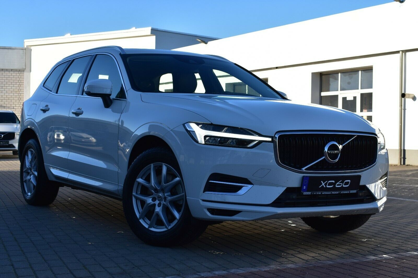 Fahrzeugabbildung Volvo XC60 T8 AWD *LUFT*STHZG*DAB*4x Sitzhzg*