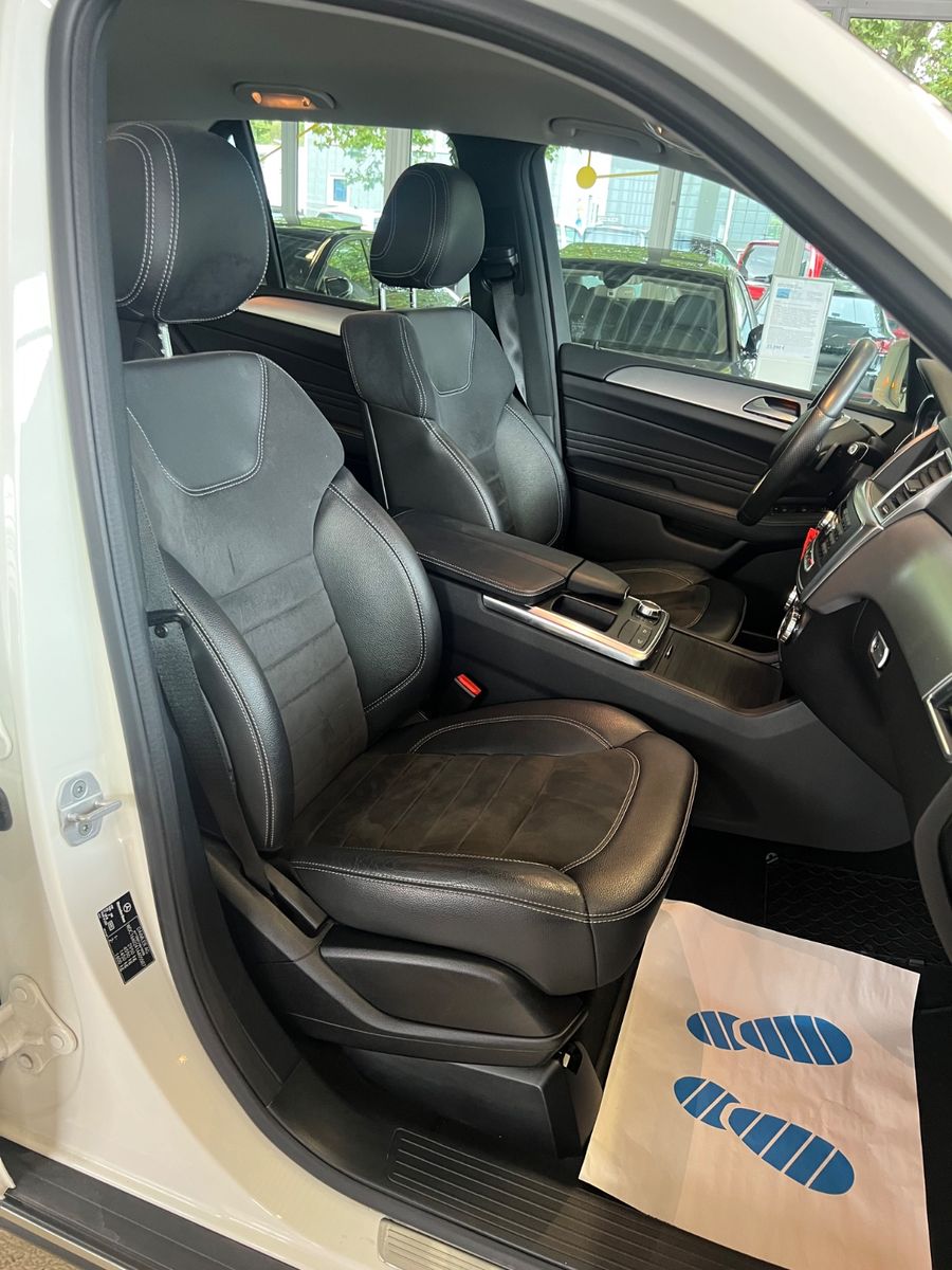 Fahrzeugabbildung Mercedes-Benz ML 350 d BlueTec 4Matic * 1.HAND * GEPFLEGT *