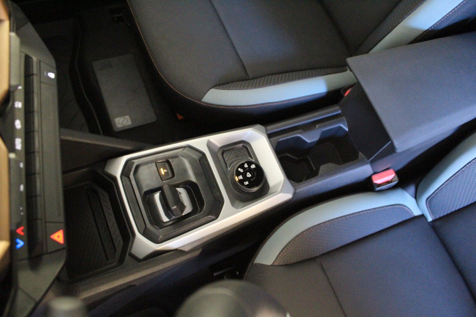 Fahrzeugabbildung Dacia Duster hybrid-G 150 4x4 Extreme  MY26