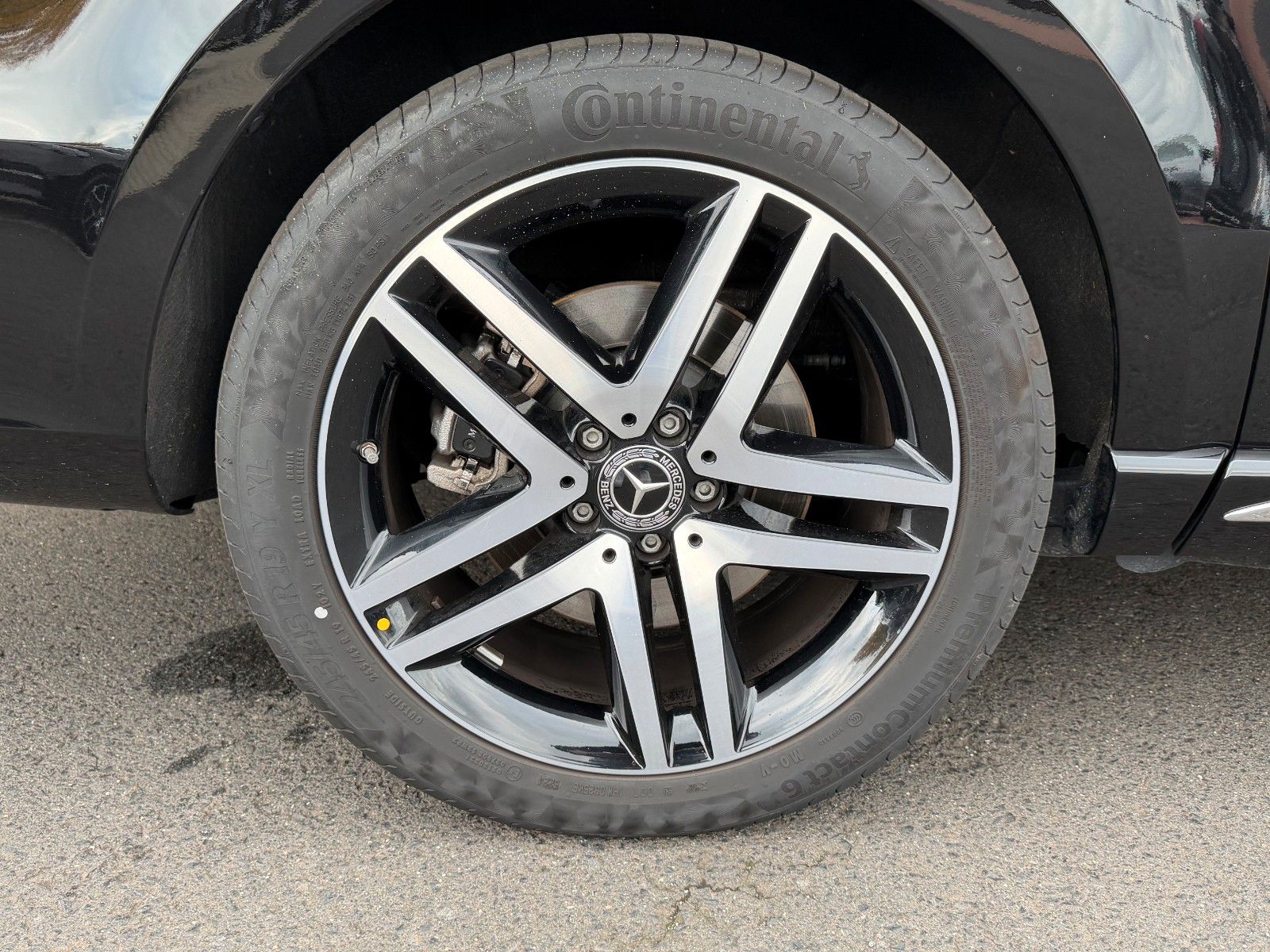 Fahrzeugabbildung Mercedes-Benz V 300 d 4MATIC EXCLUSIVE Luxus-Sitze AHK2,5to