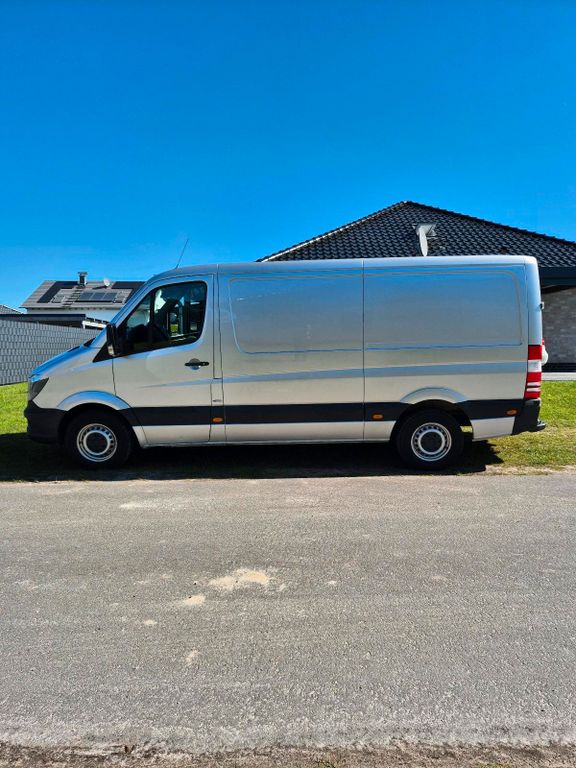 Image of Mercedes-Benz Sprinter