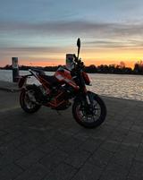 KTM Duke 125ccm - KLEINKRAFTRAD 125 CCM