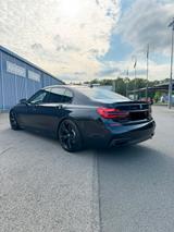 BMW d M Paket Shadow HUD 360° Laser Softcl. Sitzbel. - BMW 7er Reihe in Hannover